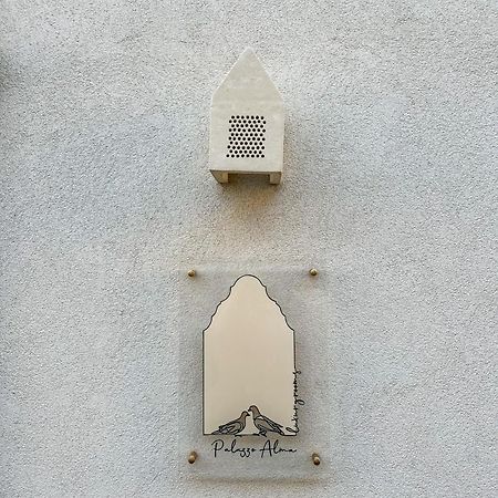 Palazzo Alma Luxury Rooms Casarano Bagian luar foto