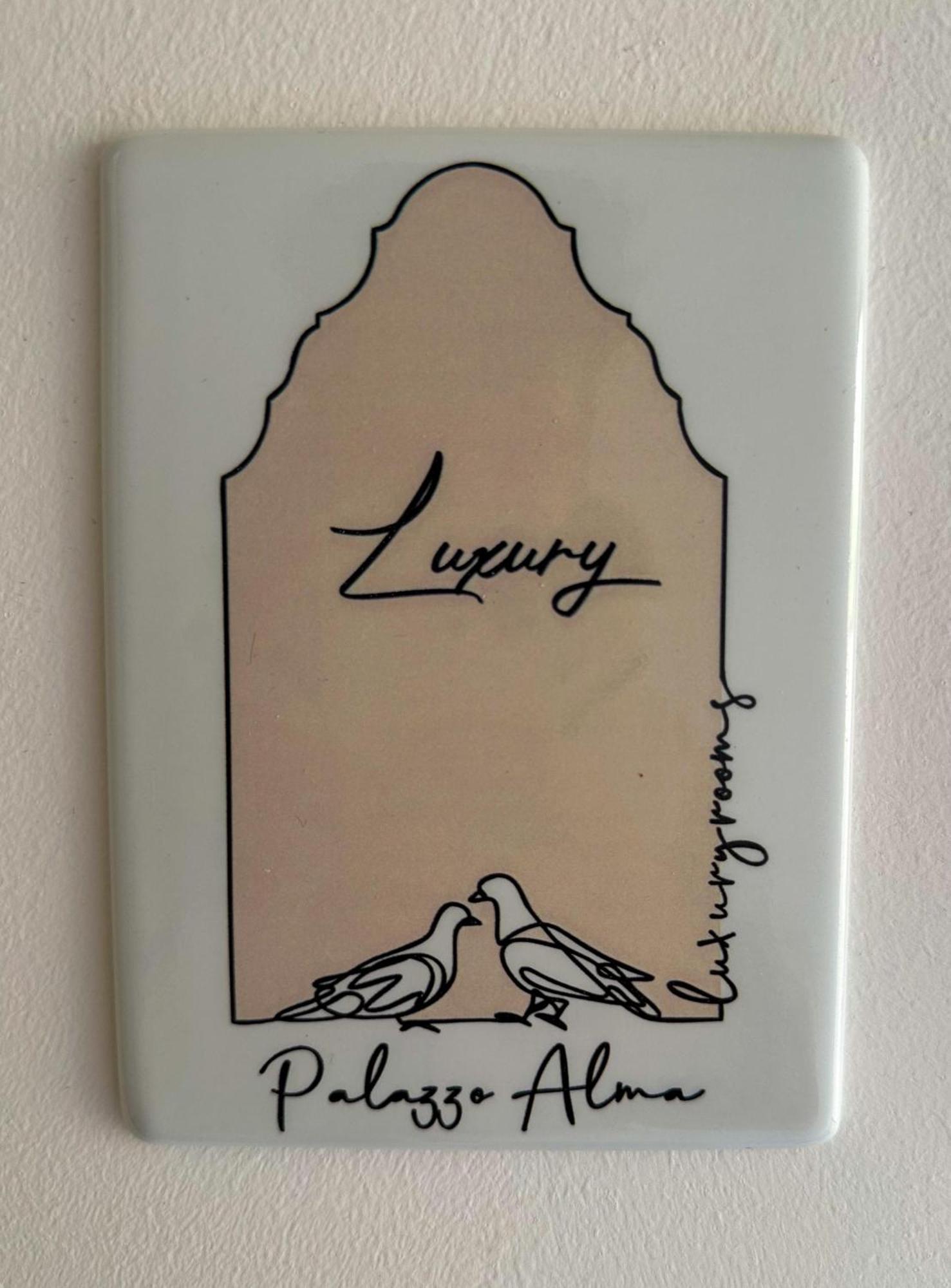 Palazzo Alma Luxury Rooms Casarano Bagian luar foto