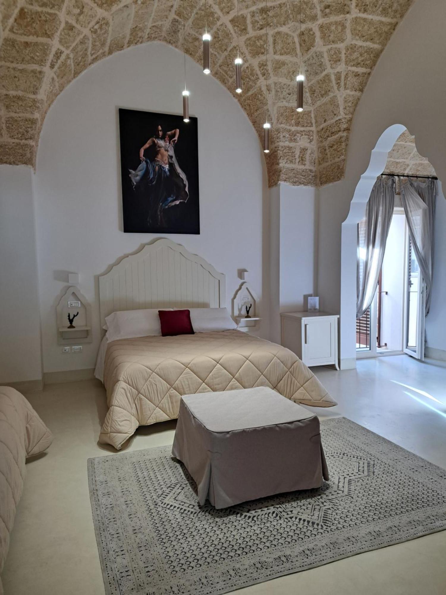 Palazzo Alma Luxury Rooms Casarano Bagian luar foto