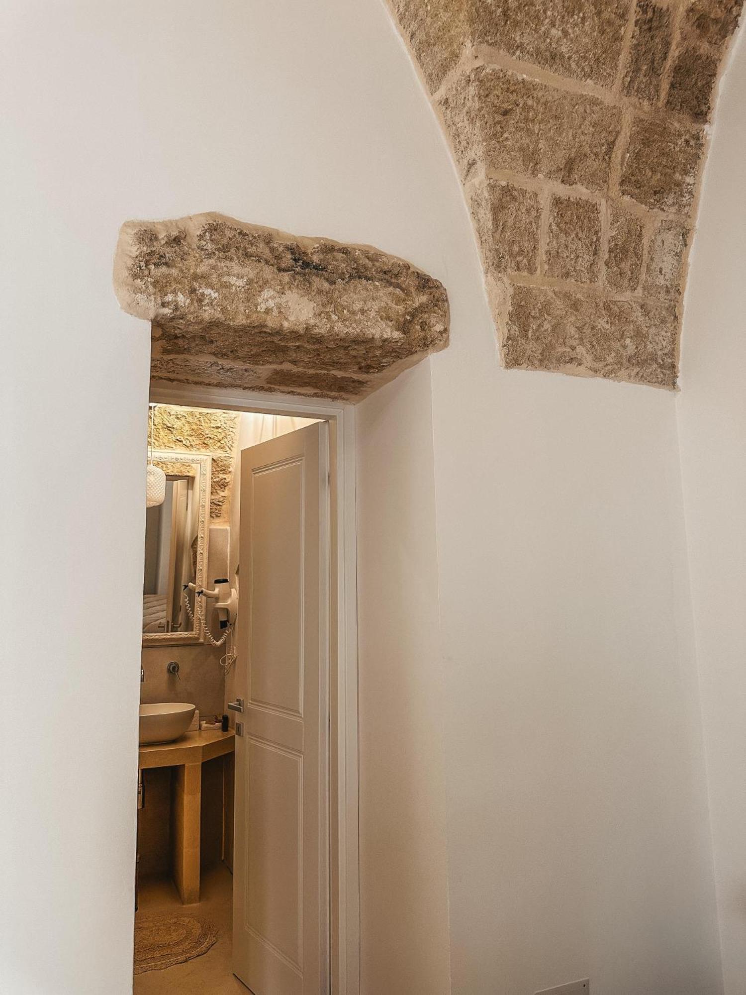 Palazzo Alma Luxury Rooms Casarano Bagian luar foto