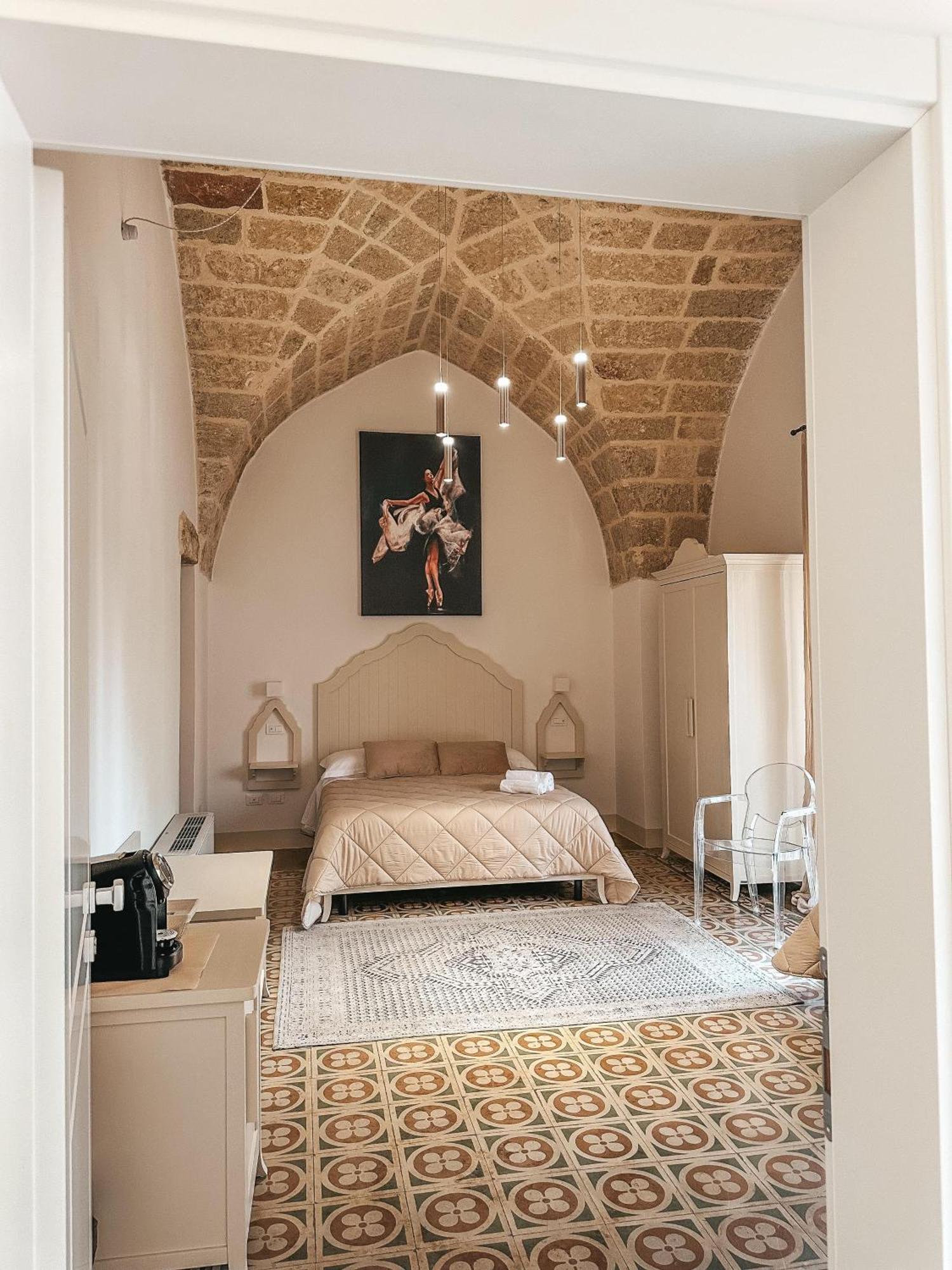 Palazzo Alma Luxury Rooms Casarano Bagian luar foto