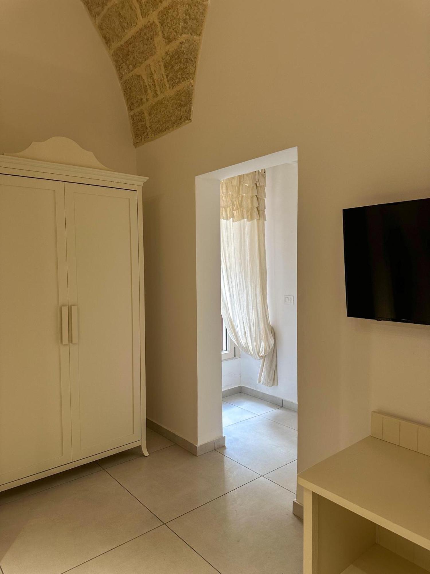 Palazzo Alma Luxury Rooms Casarano Bagian luar foto