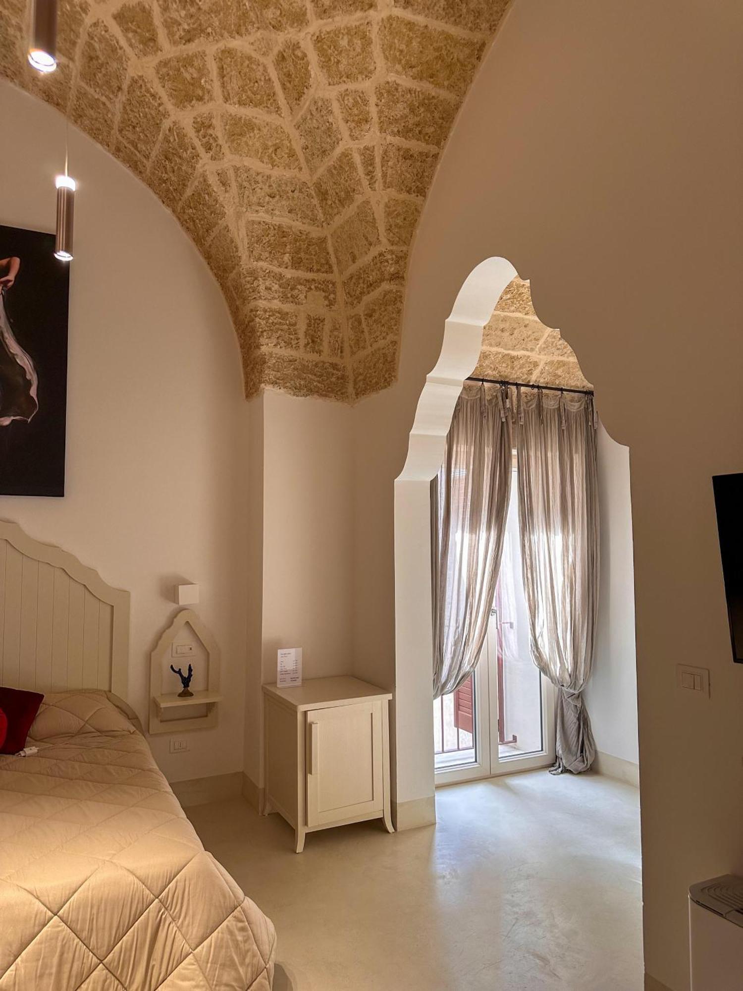 Palazzo Alma Luxury Rooms Casarano Bagian luar foto