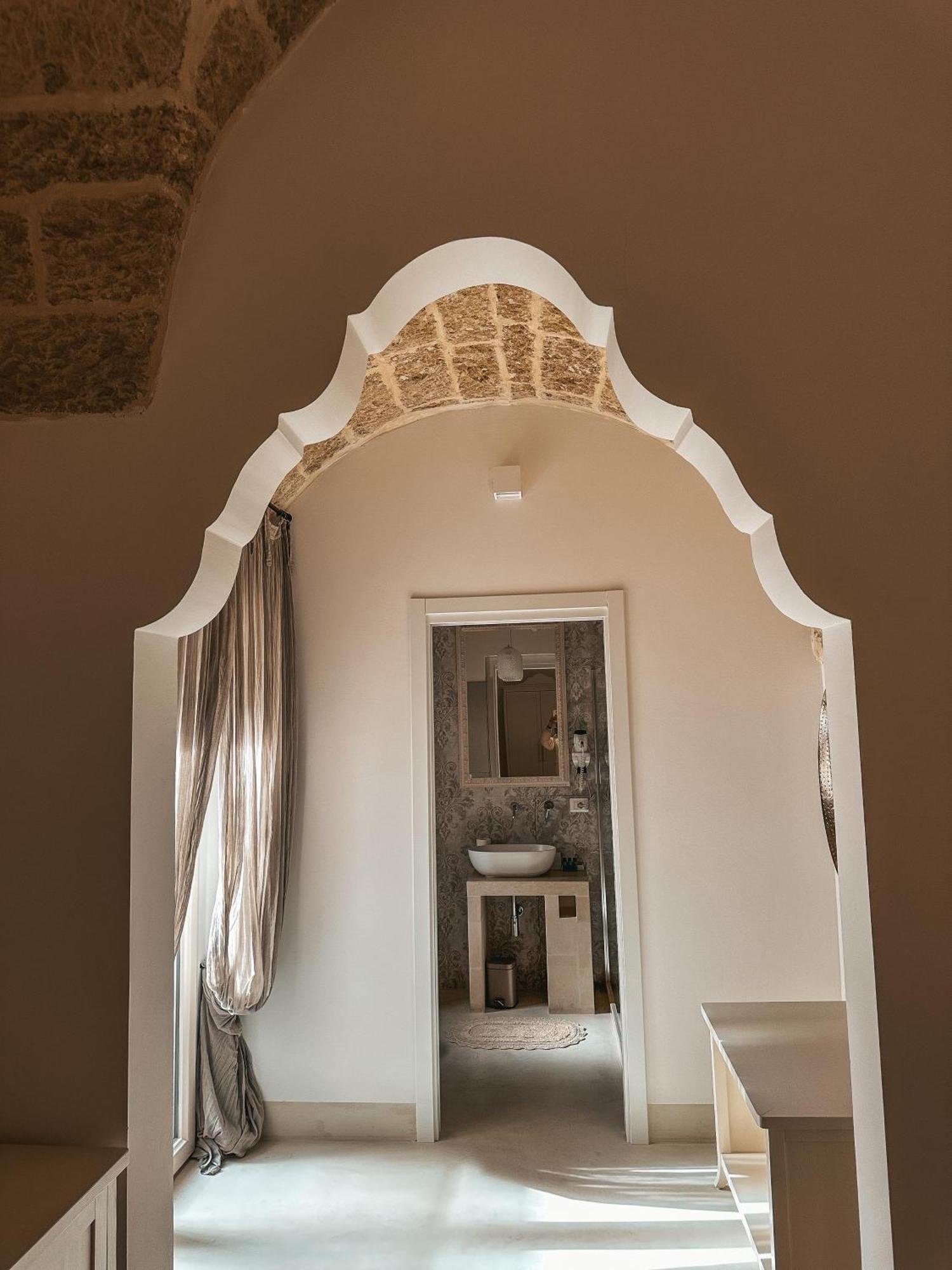 Palazzo Alma Luxury Rooms Casarano Bagian luar foto