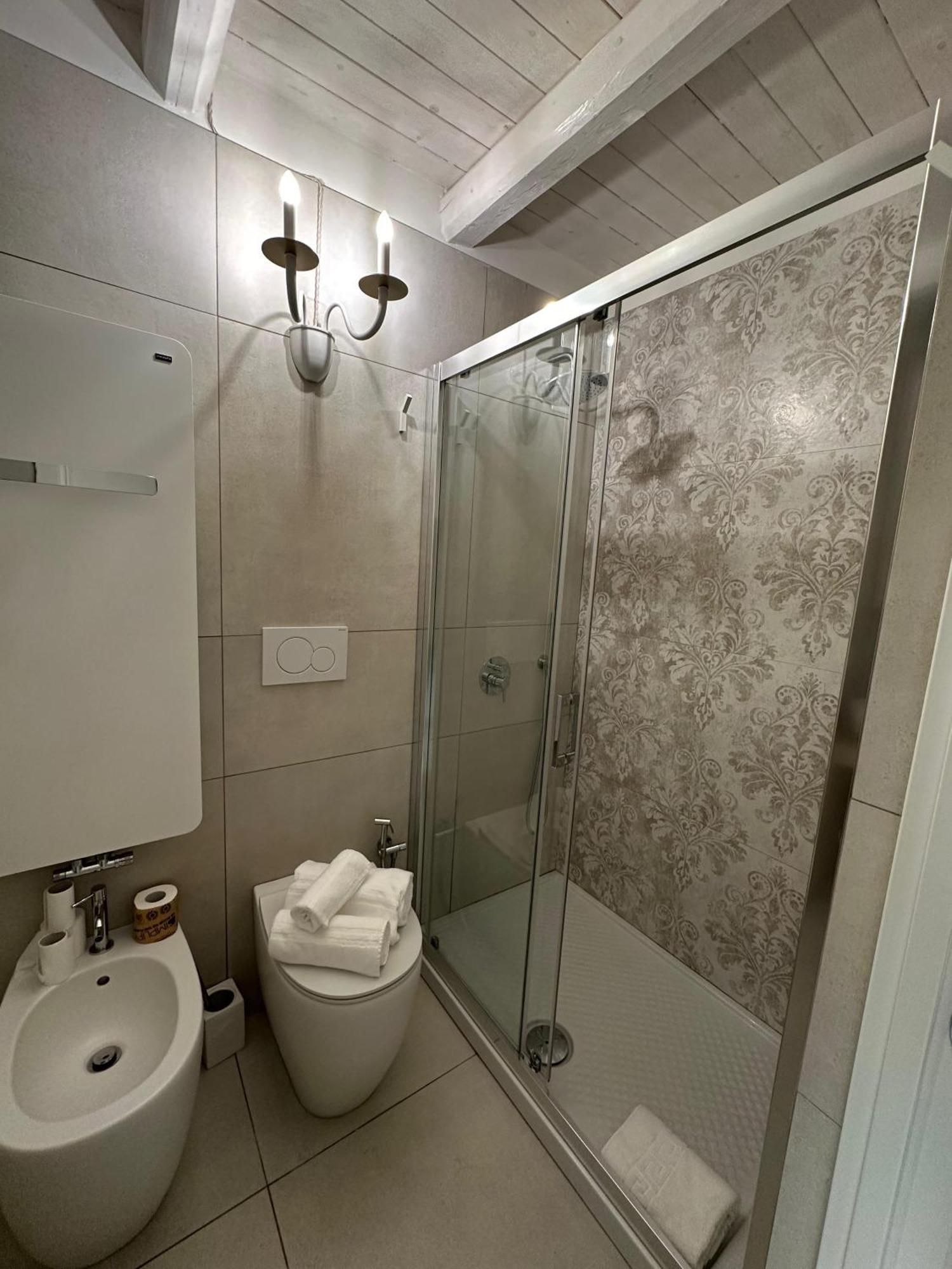 Palazzo Alma Luxury Rooms Casarano Bagian luar foto