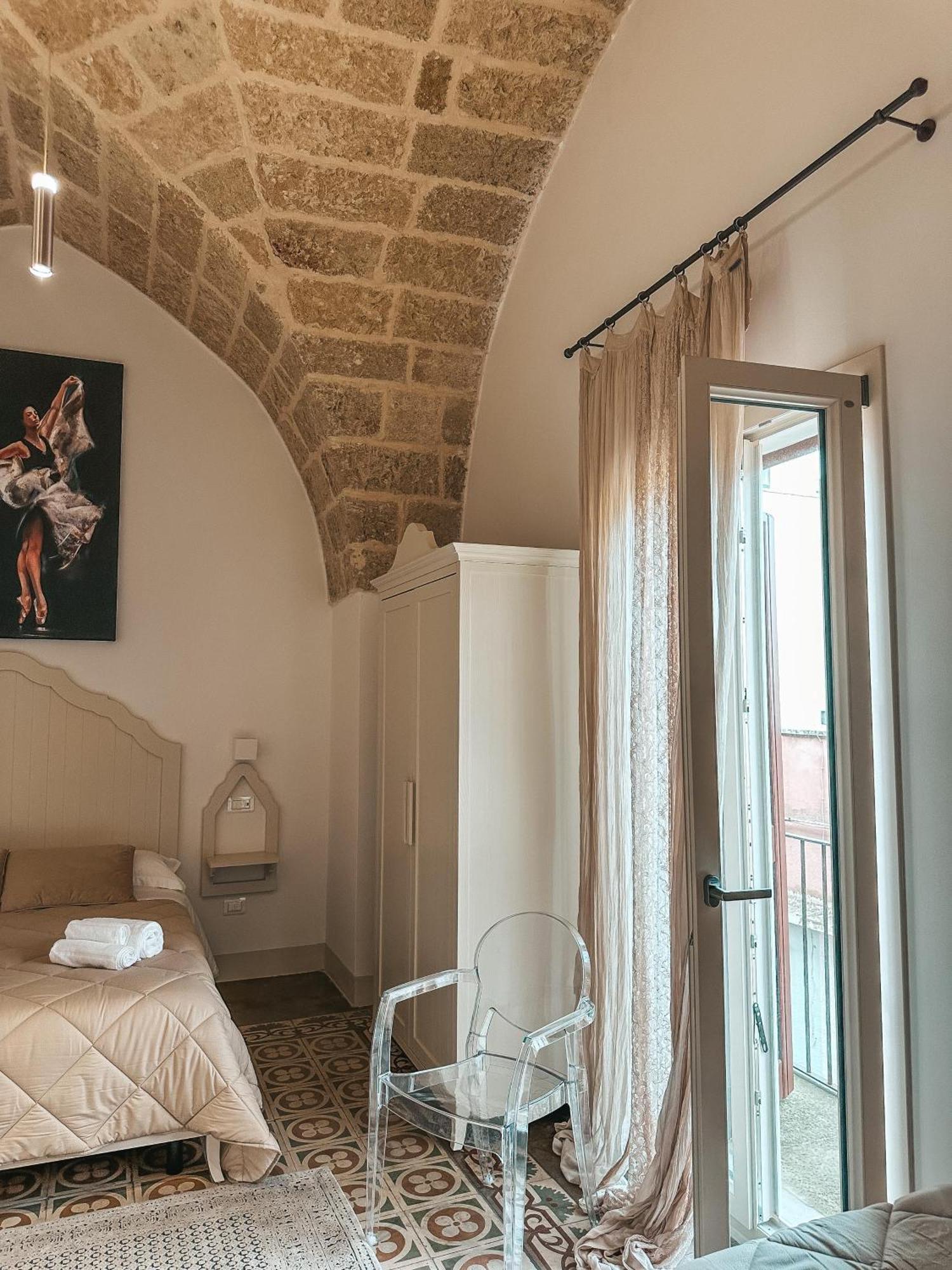 Palazzo Alma Luxury Rooms Casarano Bagian luar foto