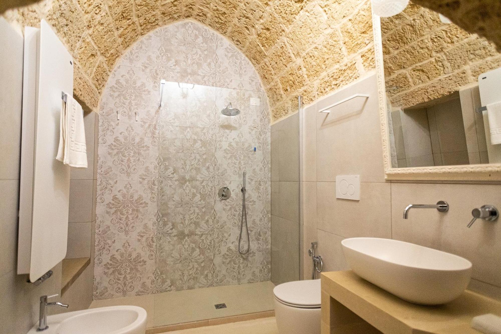 Palazzo Alma Luxury Rooms Casarano Bagian luar foto